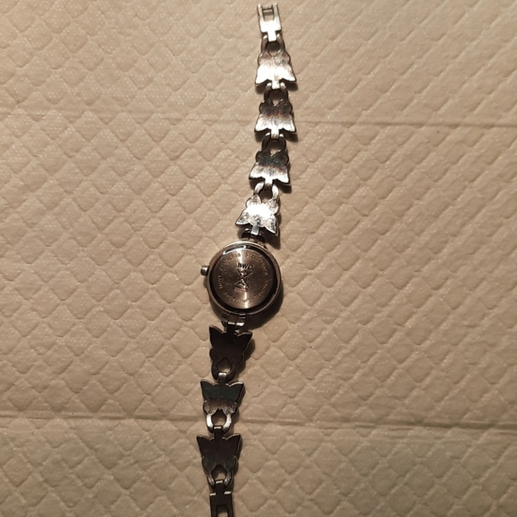 Butterfly ๐ฆ Silvertone Watch โ - Picture 8 of 9